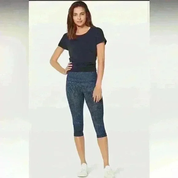 Lululemon Wunder Under Hi-Rise 1/2 Tight *Full-On  Luxtreme 17" - Picture 2 of 7